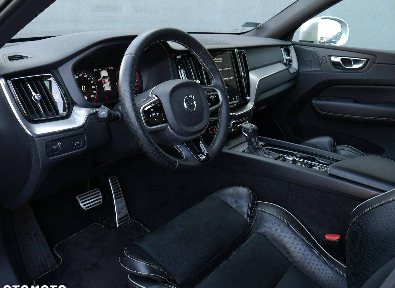 Volvo XC 60 cena 169900 przebieg: 43933, rok produkcji 2019 z Czarna Woda małe 352